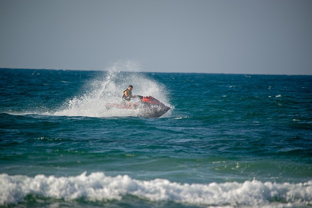 Quelles sont les règles essentielles à respecter lors de la pratique du jet ski ?